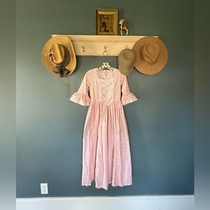 Vintage 1970s prairie dress handmade floral renaissance cottagecore lace dress